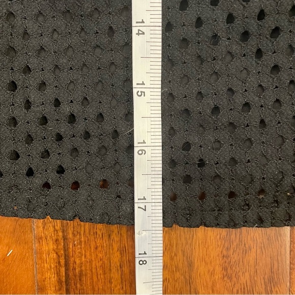 New Banana Republic Black Ruffle Off the Shoulder Shirt  Blouse Size Small - Picture 12 of 12